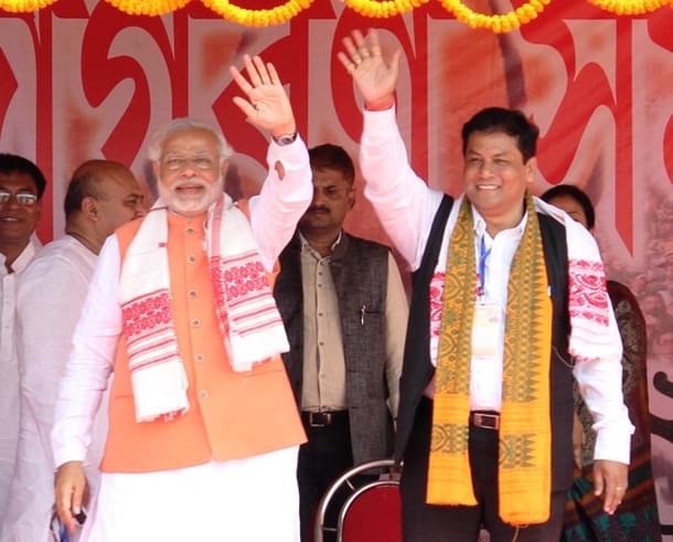 PM Modi with Assam CM Elect Sarbananda Sonowal/ Picture from narendramodi.in
